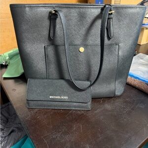 Michael Kors Black Saffiano Tote with Matching Wallet Set